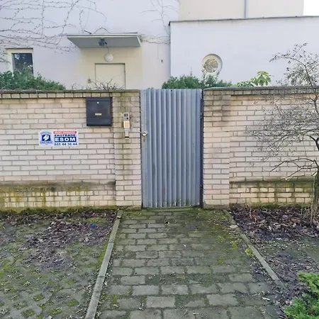 Fantastic Mokotow - Fmg Pokoj A Warsaw Exterior photo
